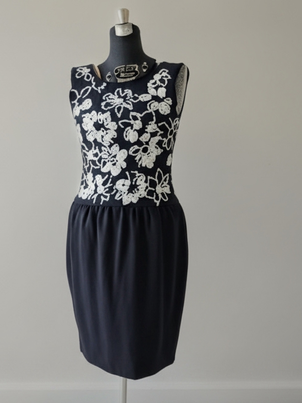 Adrienne Vittadini Black Cotton Backless Dress w/ Floral Sequin Bodice Size L
